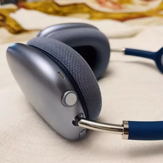 Bluetooth on Ear Stretchable Headphone Charging by Type-C or Micro-USB